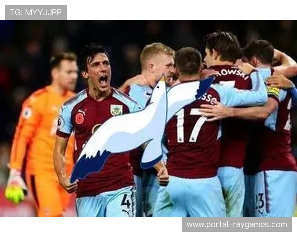 桑德兰vs伯恩利数据前瞻：主队主场不败，亚洲指数支持半一。